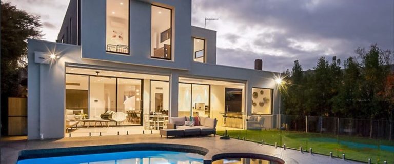 Canberra Grove, Brighton East
